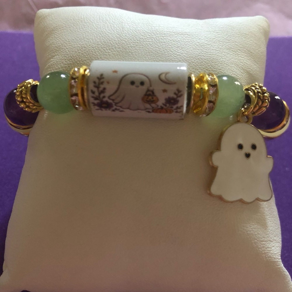 NWT Ghost Charm Beaded Stretch Bracelet in White, Green & Purple